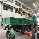 7000x2300x600mm Cargo Box Sinotruk Howo 6x4 336hp 10 Ton Truck Mounted Crane